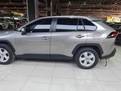 Toyota RAV4 2.0L CVT FWD Urban Edition - ფოტო 10