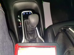 Toyota Corolla Hybrid 1.8H E-CVT Luxury - ფოტო 14