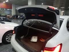 BMW 3 Series 325Li M Sport Package - ფოტო 19