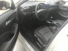 SAIC MG i5 1.5L Manual Comfort Edition - ფოტო 16