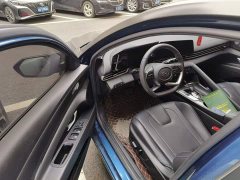 Hyundai Elantra 1.5L CVT Luxury - ფოტო 14