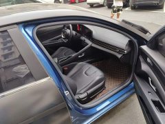 Hyundai Elantra 1.5L CVT Luxury - ფოტო 20