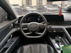 Hyundai Elantra 1.5L CVT Luxury - ფოტო 3