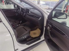 BMW X1 sDrive25Li Leading Edition - ფოტო 4