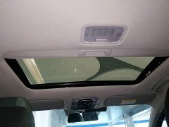 Hyundai Elantra 1.5L CVT Luxury - ფოტო 14