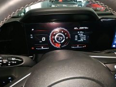 Hyundai Elantra 1.5L CVT Luxury - ფოტო 8