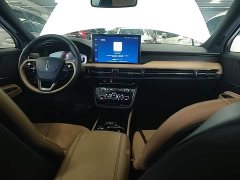 Lincoln Explorer 2.0T FWD Elegant Edition - ფოტო 10