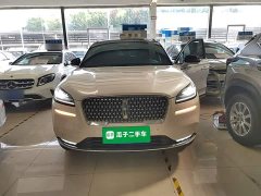 Lincoln Explorer 2.0T FWD Elegant Edition - ფოტო 3