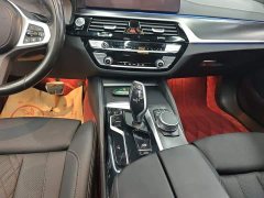 BMW 5 Series (Imported) 525i M Sport Package - ფოტო 12