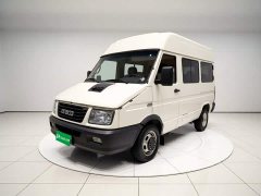Iveco Daily 2021 2.5T A35 M1 Minibus 5-9 Seats Short Wheelbase Mid-roof Dual Wheels Side Sliding Door - ფოტო 1