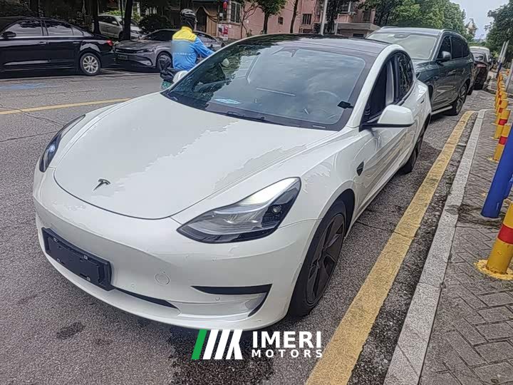 Tesla Model 3 Rear-Wheel Drive