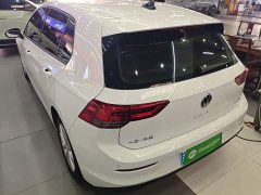 Volkswagen Golf 200TSI DSG - ფოტო 5