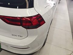 Volkswagen Golf 200TSI DSG - ფოტო 8