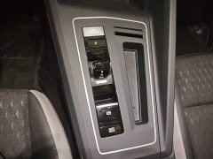 Volkswagen Golf 300TSI Pro - ფოტო 14