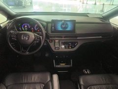 Honda Odyssey 2.0L e:HEV Luxury - ფოტო 12