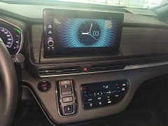 Honda Odyssey 2.0L e:HEV Luxury - ფოტო 5