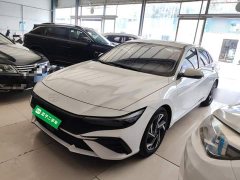 Hyundai Elantra 2023 1.5L CVT Luxury - ფოტო 1