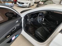 Hyundai Elantra 2023 1.5L CVT Luxury - ფოტო 12