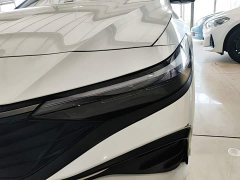 Hyundai Elantra 2023 1.5L CVT Luxury - ფოტო 18