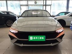 Hyundai Elantra 2023 1.5L CVT Luxury - ფოტო 3