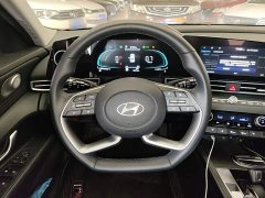 Hyundai Elantra 2023 1.5L CVT Luxury - ფოტო 7