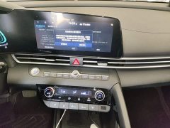 Hyundai Elantra 2023 1.5L CVT Luxury - ფოტო 9