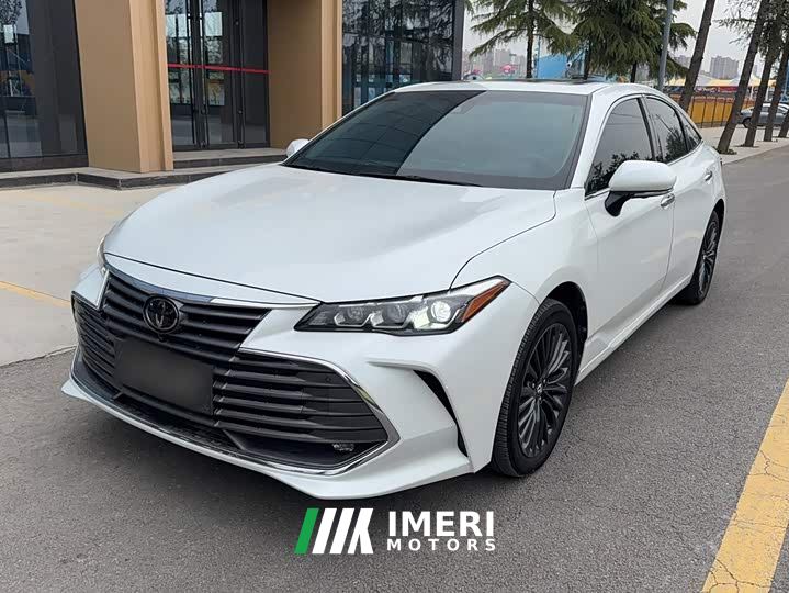 Toyota Avalon 2.0L XLE Premium National VI
