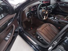 BMW 5 Series 525Li Luxury Package - ფოტო 16