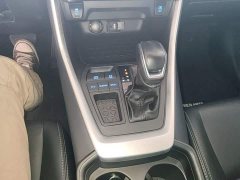 Toyota Venza 2.0L CVT FWD Luxury - ფოტო 14