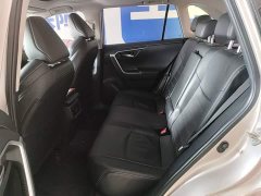 Toyota Venza 2.0L CVT FWD Luxury - ფოტო 17