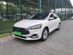 Ford Focus Sedan EcoBoost 180 Automatic Trend - ფოტო 1