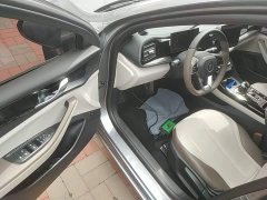 BYD Qin PLUS Glory Edition DM-i 55KM Leading - ფოტო 16