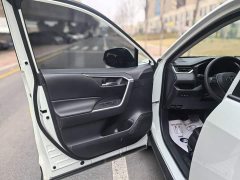 Toyota RAV4 2.0L CVT FWD Fashion Edition - ფოტო 14
