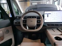 Li Auto MEGA Ultra Smart Refresh Edition - ფოტო 11