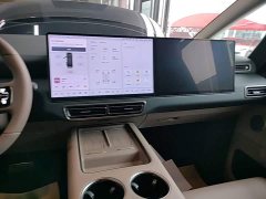 Li Auto MEGA Ultra Smart Refresh Edition - ფოტო 13
