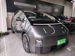 Li Auto MEGA Ultra Smart Refresh Edition - ფოტო 4