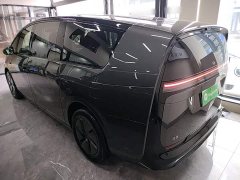 Li Auto MEGA Ultra Smart Refresh Edition - ფოტო 5