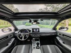 Honda Civic Hatchback 240 Turbo CVT Sharp Edition - ფოტო 18