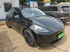 Tesla Model Y 2022 Facelift Rear-Wheel Drive - ფოტო 4