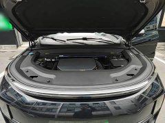 Li Auto L9 2023 Pro - ფოტო 20