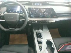 Changan Oushan Z6 Blue Whale 1.5T DCT Smart Leader City Edition - ფოტო 13