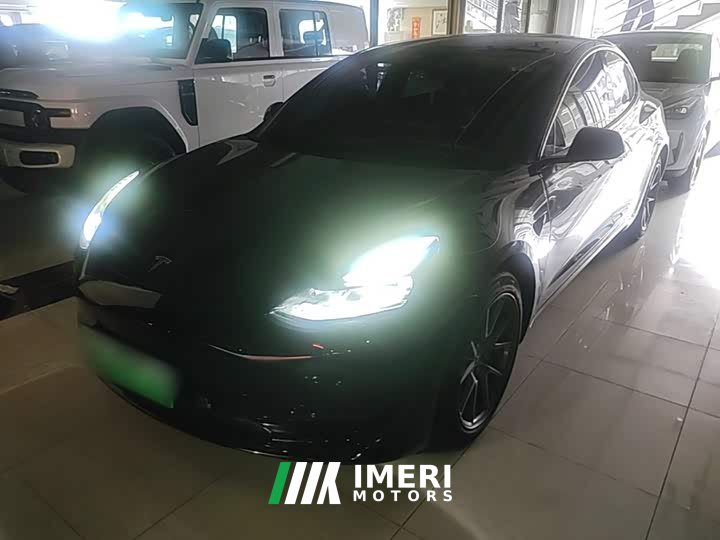 Tesla Model 3 Rear-Wheel Drive
