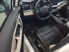 Lynk & Co Geely Lynk & Co 06 EM-P PHEV 84KM Range Pro - ფოტო 16