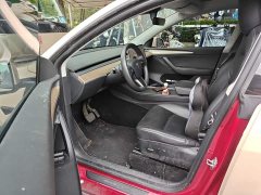 Tesla Model Y Standard Range RWD - ფოტო 14