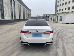 BMW 5 Series 525Li M Sport Package - ფოტო 13