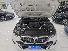 BMW 5 Series 525Li M Sport Package - ფოტო 16