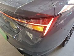 Hyundai Elantra 2022 1.5L CVT Luxury - ფოტო 8