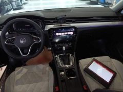 Volkswagen Magotan 2 Million Units Commemorative Edition 330TSI DSG Luxury - ფოტო 10