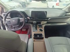 Toyota Sienna 2021 2.5L Hybrid Luxury - ფოტო 10