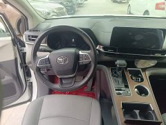 Toyota Sienna 2021 2.5L Hybrid Luxury - ფოტო 11